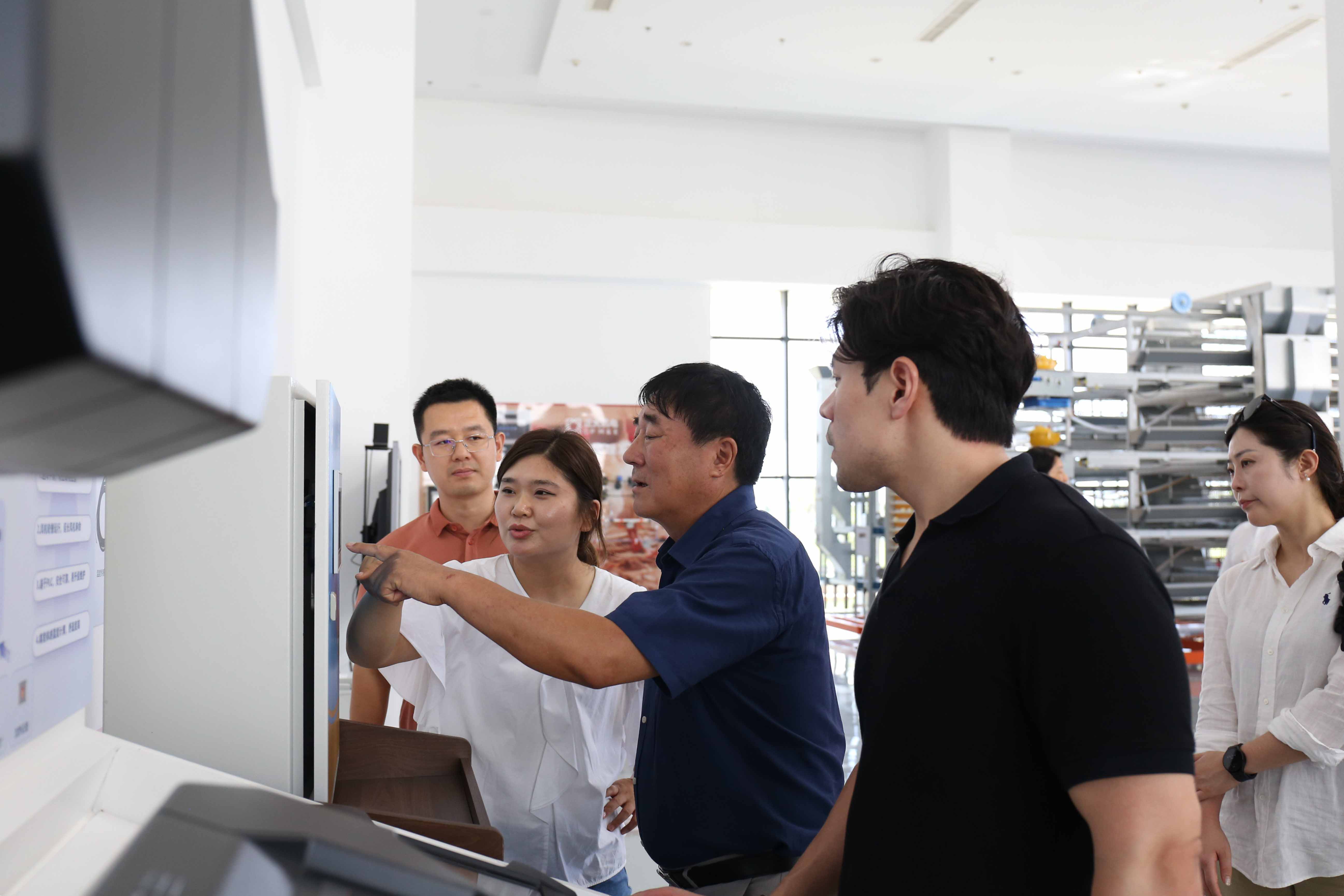 ?????? Gil Gal ??????????????? ??? Lanic Korea ???????????? CP M&E Group